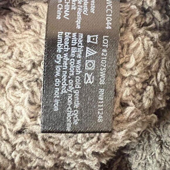 Barefoot Dreams CozyChic Pom Pom Beanie Scarf Set Charcoal One Size NWT - Picture 8 of 10